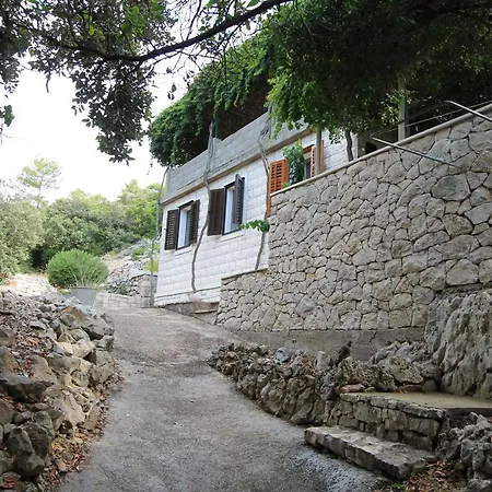House Ule * Zrnovo